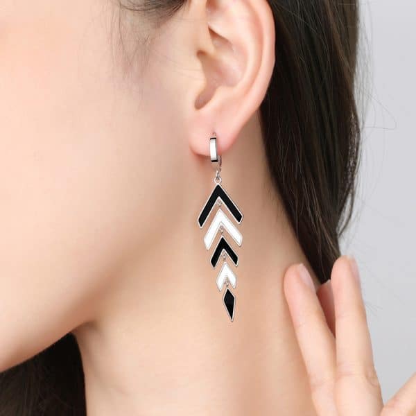 Women's Fashion Cut Head Drop Earrings