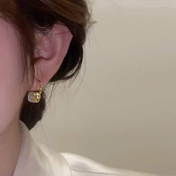 Women's Niche Design Rhinestone Shell Circle Earrings