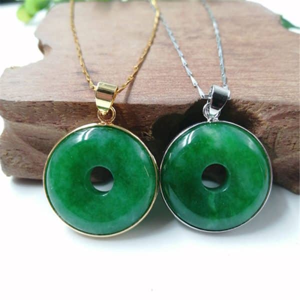 Emerald Round Jade Pendant Pendant Gold Inlaid With Jade Safety Buckle