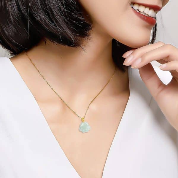 Emerald Light Green Cat's Paw Pendant Cute 18K Gold Buckle Jade Pendant Women's