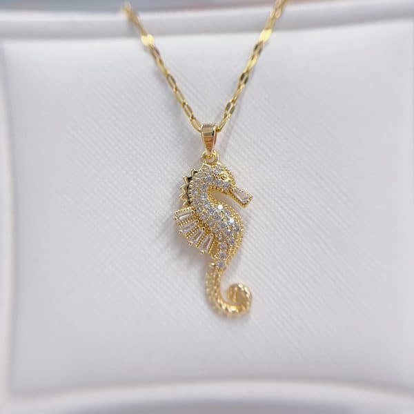Fashion Zircon Seahorse Crab Pendant Necklace