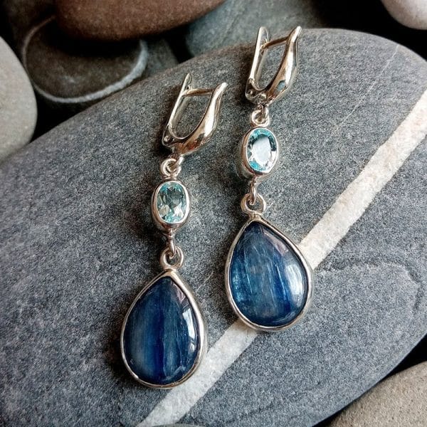 Drop Shaped Blue Gem Earrings