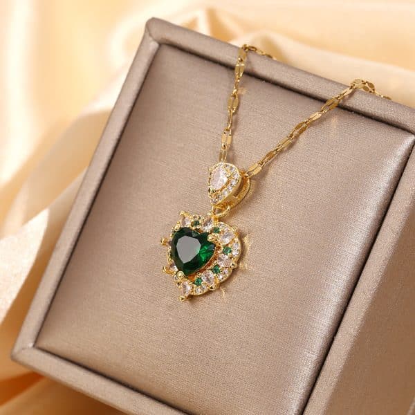 Copper Micro Inlaid Zircon Emerald Loving Heart Zircon Diamond-studded Necklace