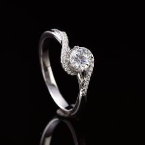 Synthetic Moissanite Angel Eyes Women's Ring