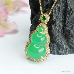 Green Chalcedony Pendant Agate Gourd Necklace
