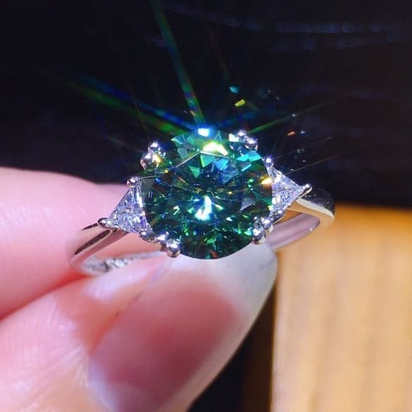 3 Karat Eight Hearts And Eight Arrows Plated PT950 Artificial Real Blue And Green Moissanite Open Ring
