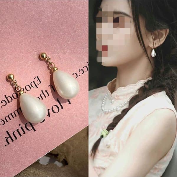 Women's Vintage Water Drop Pearl Stud Earrings