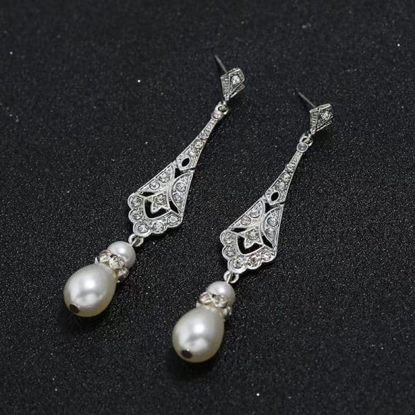 Alloy Silver Drop-shaped Pearl Earrings
