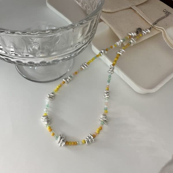 Retro Minority Advanced Design Irregular Shaped Small Pieces Of Silver Necklace
