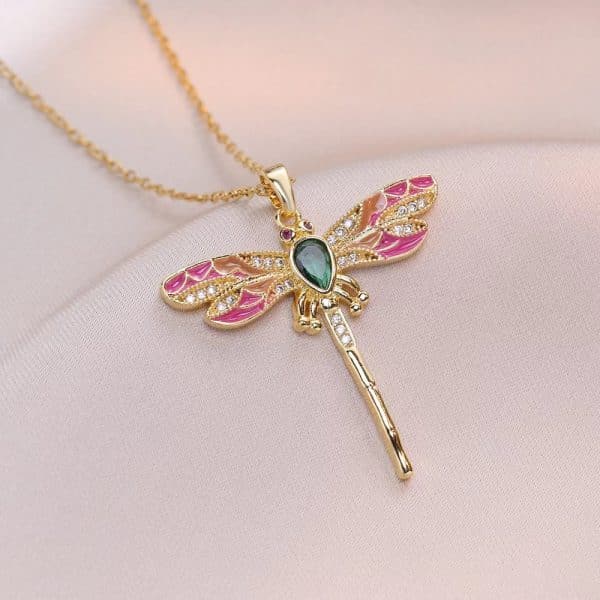 Women's Fashionable Colorful Dragonfly Pendant Necklace