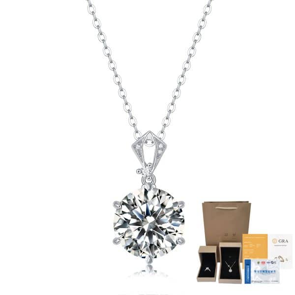 Inlaid Moissanite Plain Heart Pendant Clavicle Chain Necklace