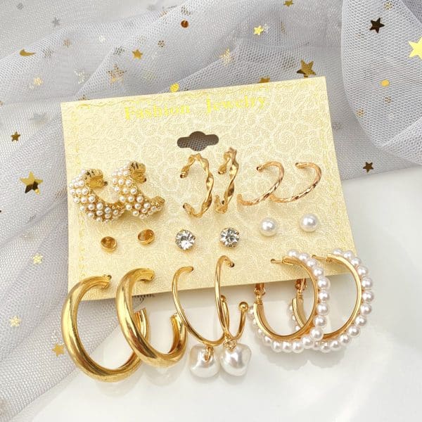 Fashion Punk C-shaped Circle Pearl Set Earrings