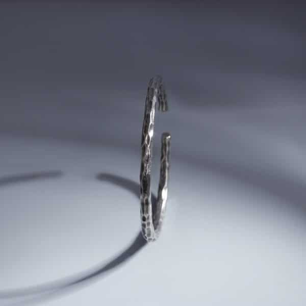 Vintage Distressed Cylindrical Simple Opening Bracelet