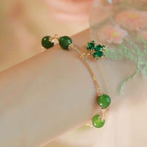 Women's New Chinese Zircon Maple Leaf Pendant Adjustable