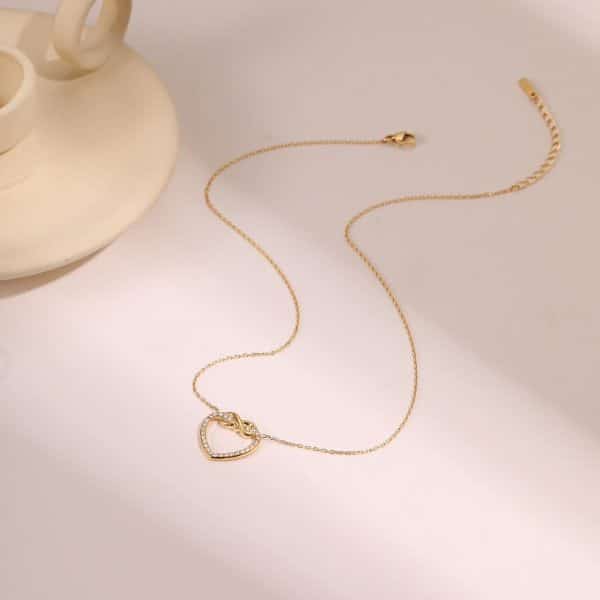 European And American Hollow Heart Shape With Diamond Pendant Stainless Steel Necklace