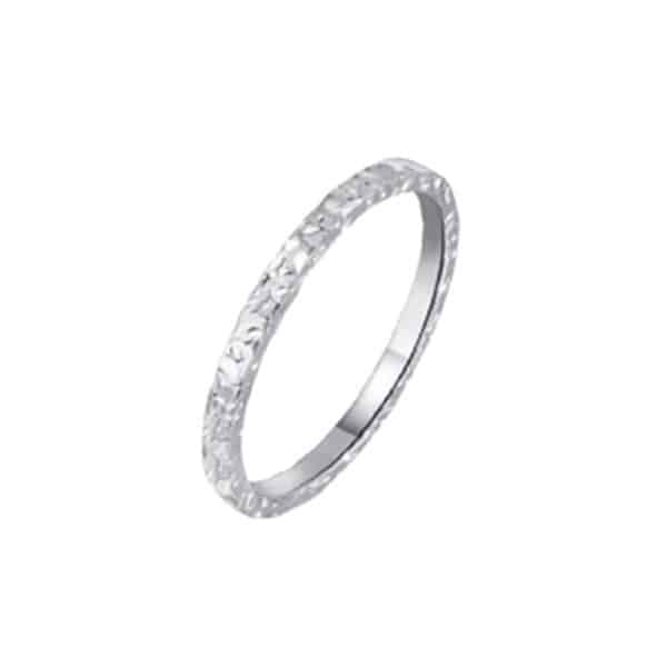 Women's Three-sided Crushed Ice Closed Ring