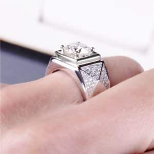 Triangle Diamond-studded Ring Gold Two-tone Elegant Three-dimensional Ring