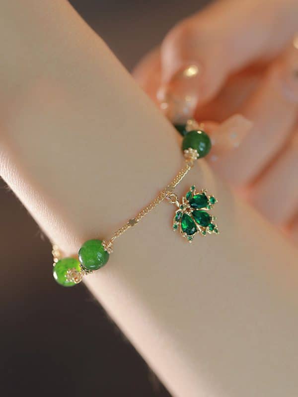 Women's New Chinese Zircon Maple Leaf Pendant Adjustable